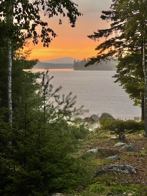 ATTENTION LOVERS OF LAKESIDE VACATION&nbsp;RENTALS!